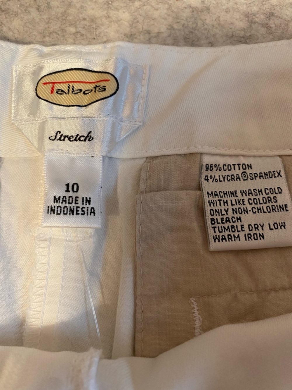 NWT Four (4) Pairs Bermuda Shorts - Talbots (2), Lands' End & Old Navy - size 10 - Picture 4 of 11
